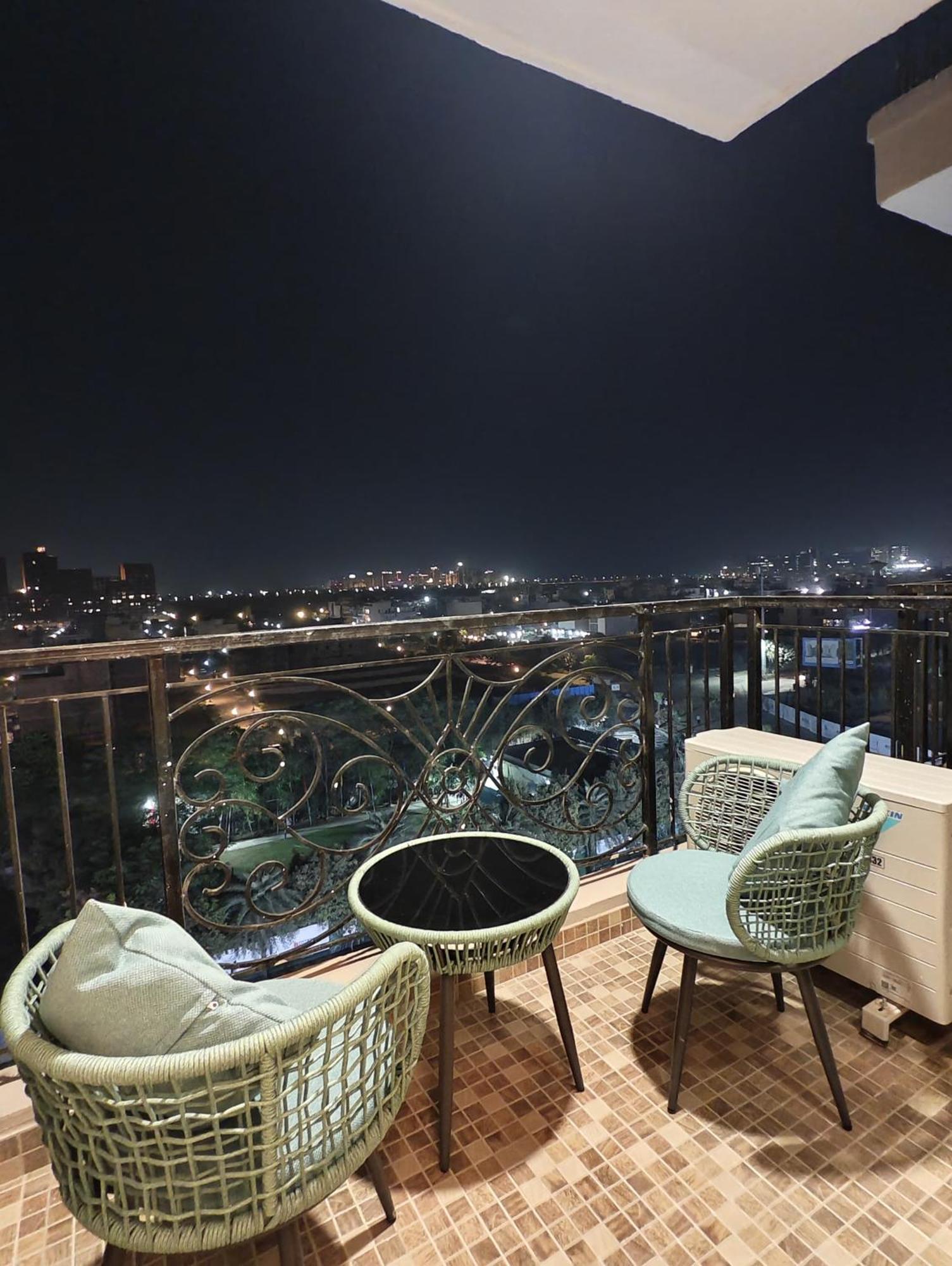 Omaxe Hazratganj , Khusi Mahal Bed & Breakfast Lucknow Exterior photo